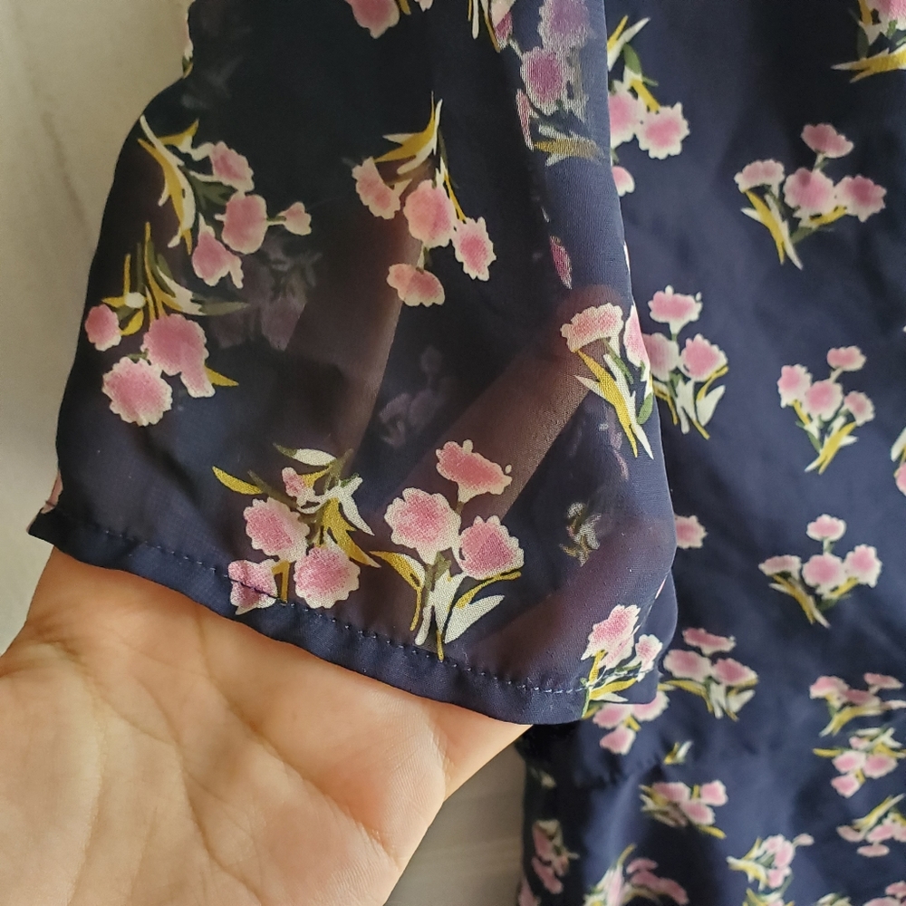 SHEER FLORAL TOP - Picture 4 of 4